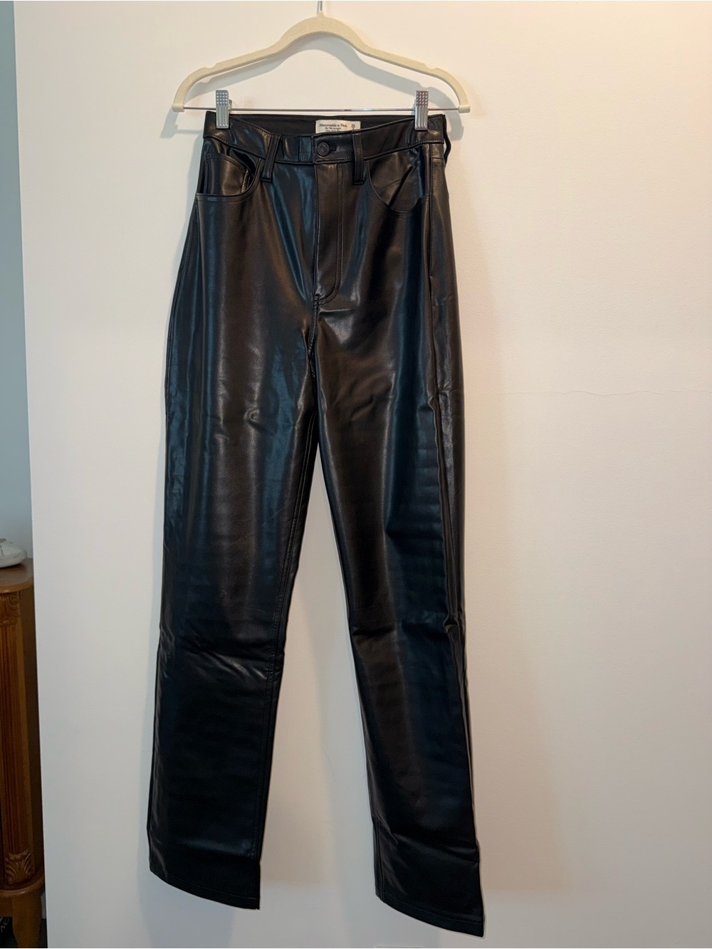 Abercrombie & Fitch The 90’s straight ultra high rise size 26 faux leather pants